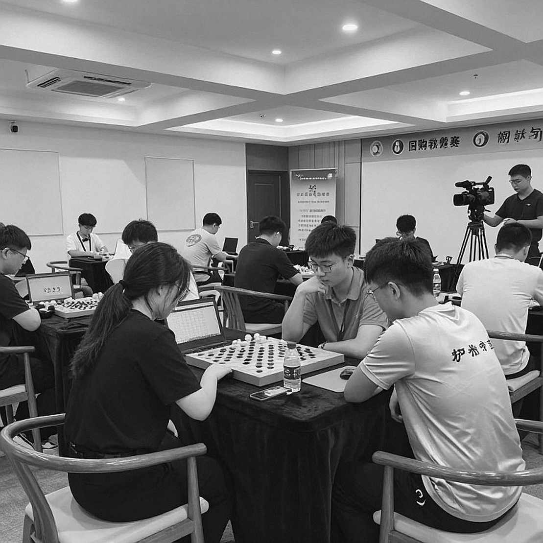 ChessBase Magazine #225: 27 ván cờ ngắn và cách một tạp chí dạy người ta đọc lại quá khứ