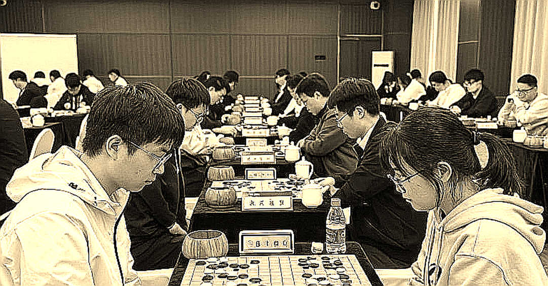 ChessBase Magazine số 225: Khi những đại kiện tướng giải mã Lễ hội cờ vua Prague 2026 từ rìa trang giấy