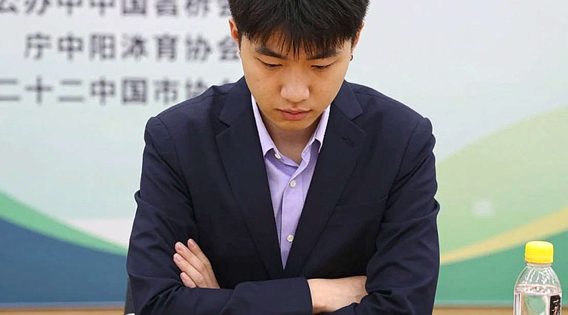Ba trong bốn nữ kỳ thủ từng đối diện định kiến hoặc quấy rối: một tỷ lệ của FIDE và những khoảng trống phía sau nó